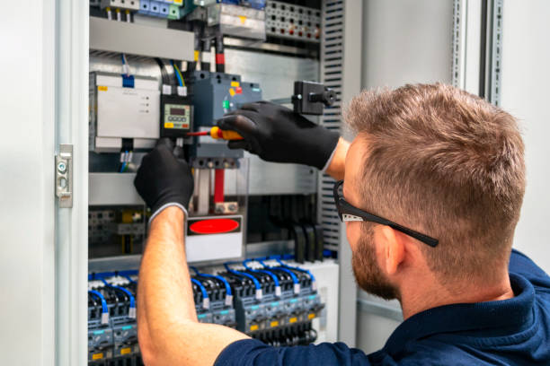 Best Commercial Electrician Services  in Castle Rock, WA